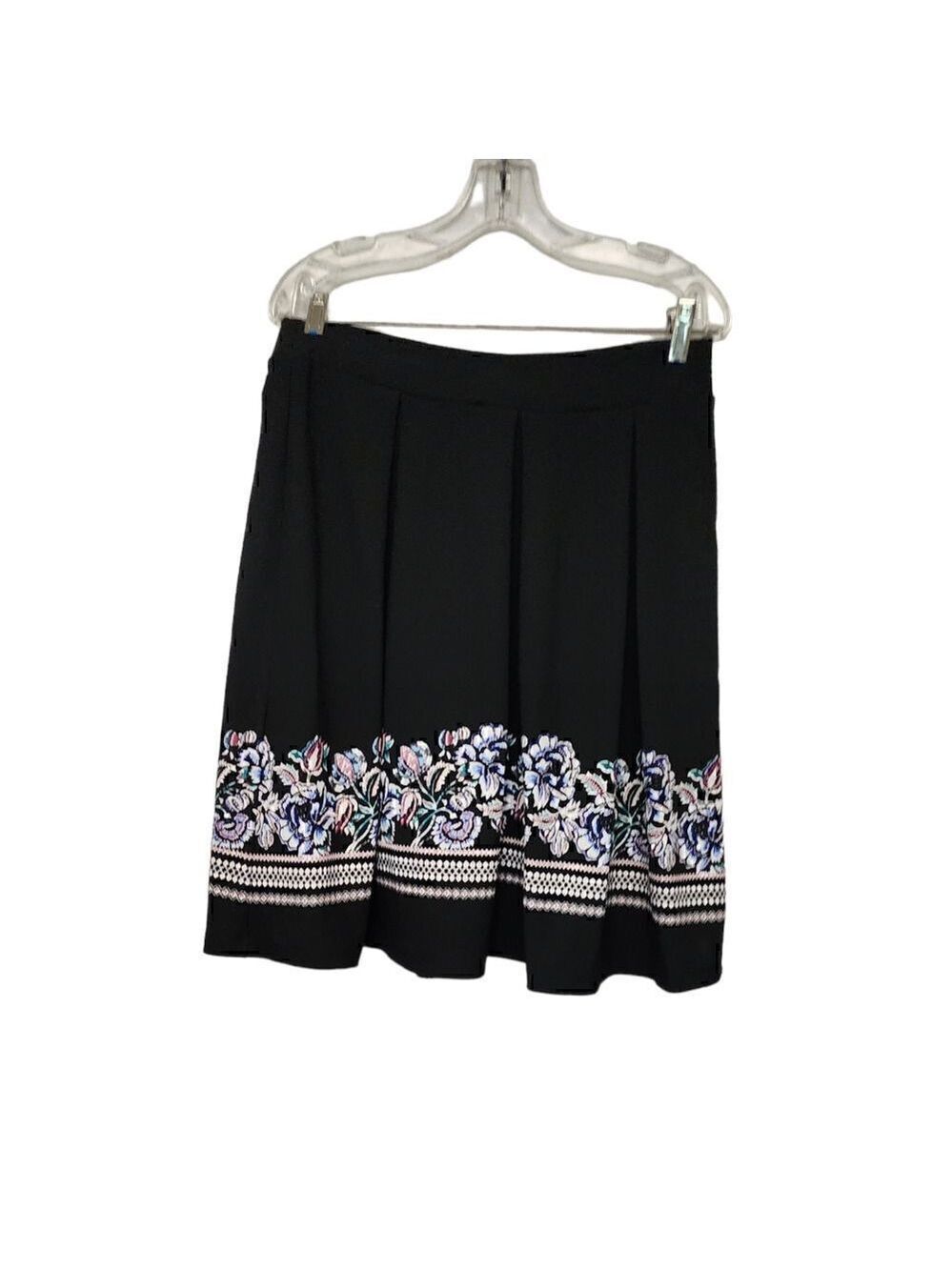 East 1946 A-line Pleated Floral Accent Skirt Size Medium